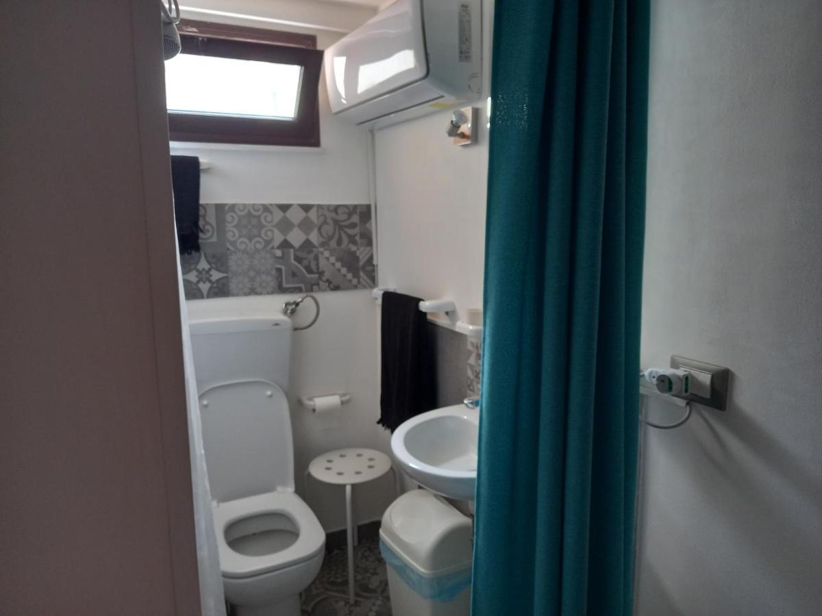 Room In Historical City Centre With Private Bathroom Katania Zewnętrze zdjęcie