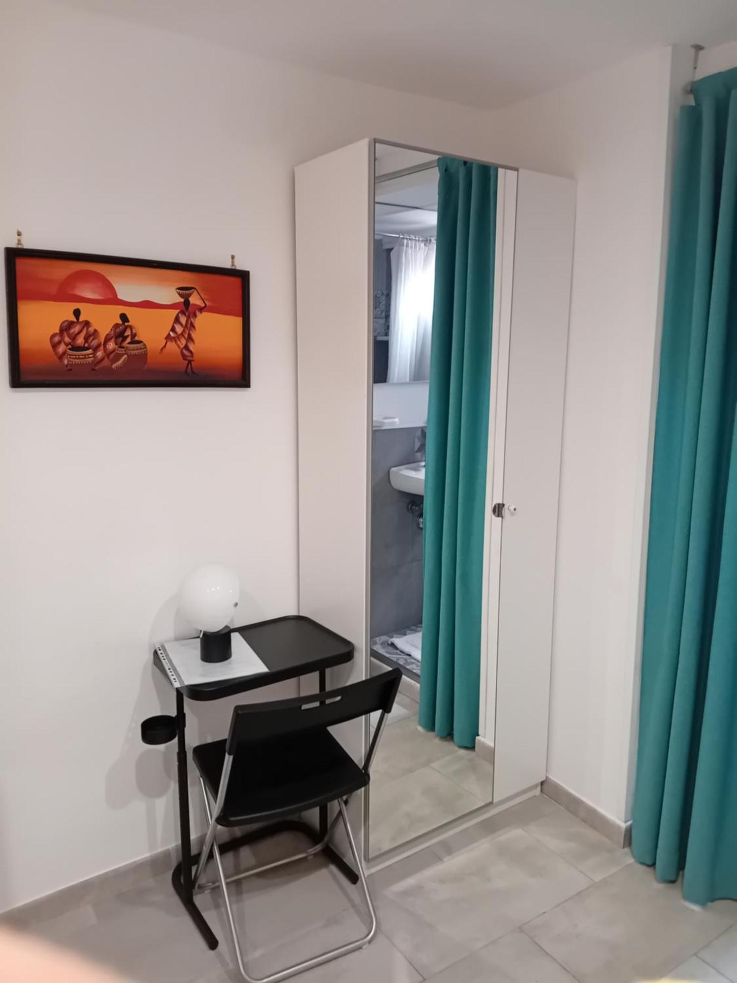 Room In Historical City Centre With Private Bathroom Katania Zewnętrze zdjęcie